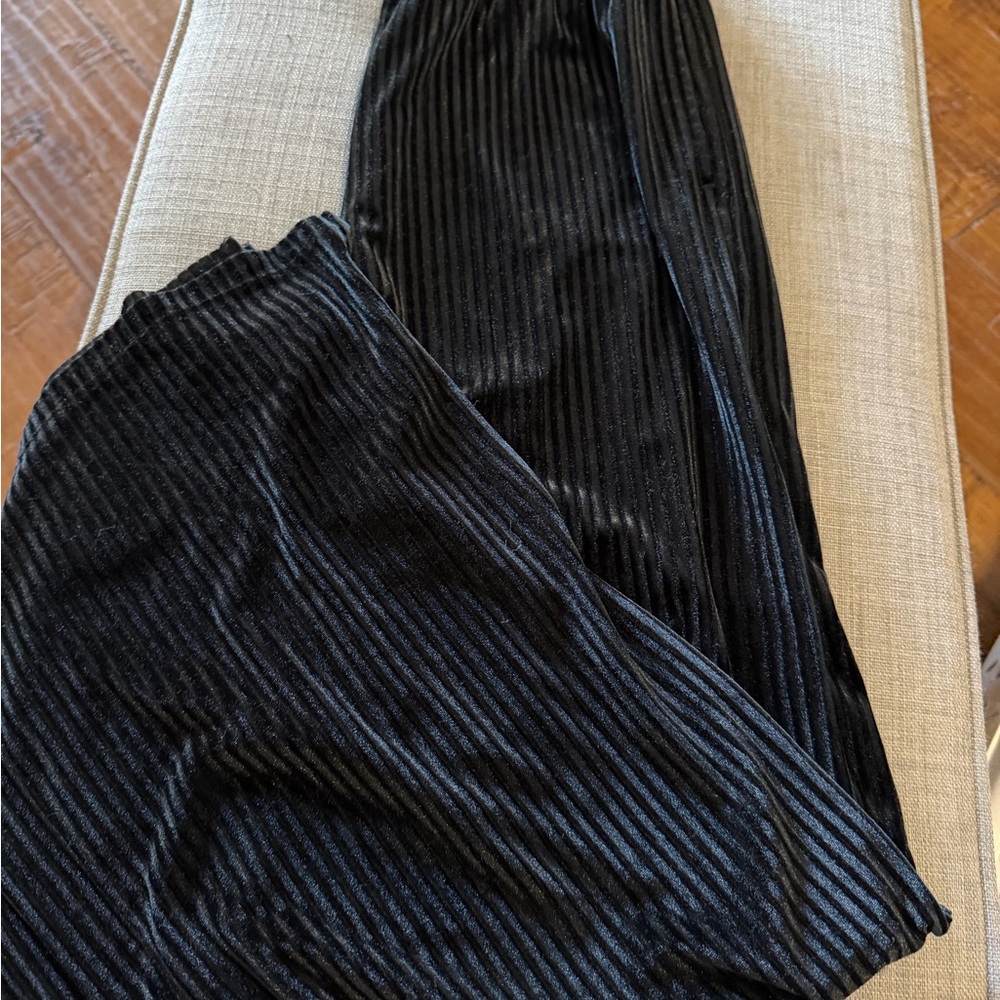 Colsie Black Ribbed Joggers - Picture 1 of 2